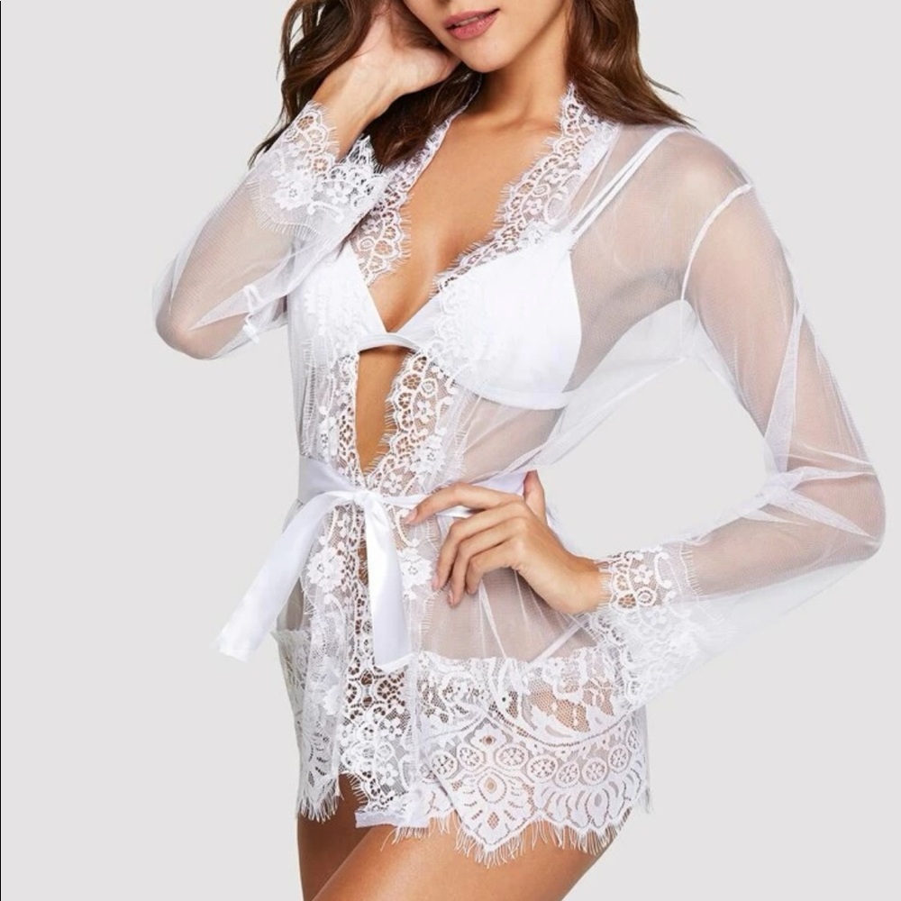 New Large White Lace Lingerie Robe set